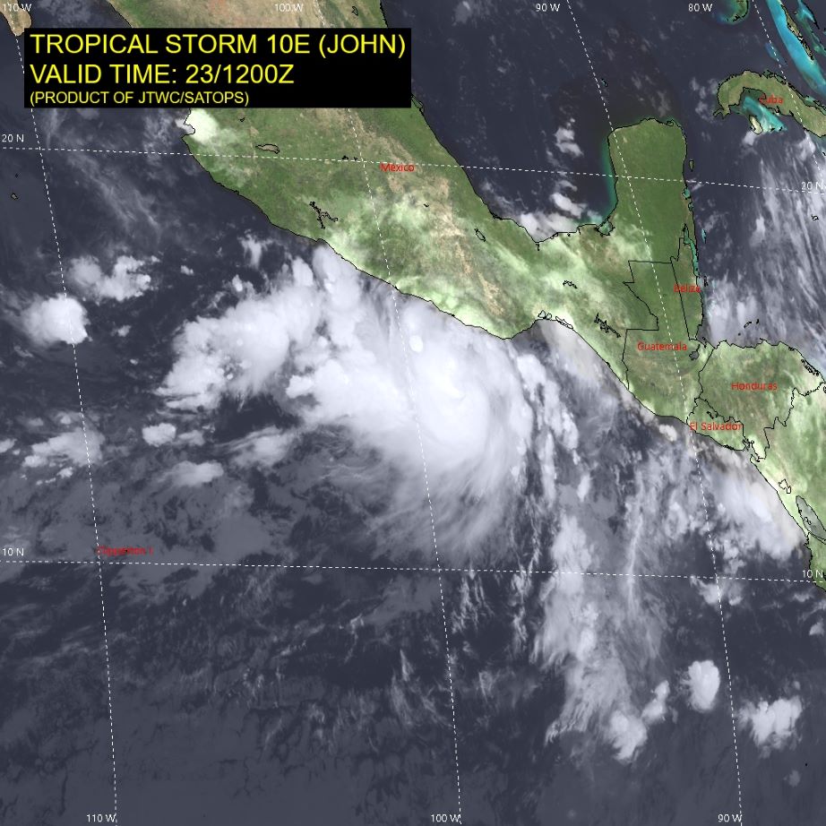 Anh ve tinh ve vi tri hien tai cua bao John moi manh len thanh bao cap 4. Anh: JTWC