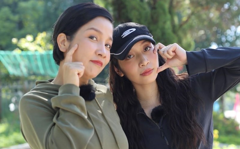 Diva My Linh and her daughter (right). Photo: Producer