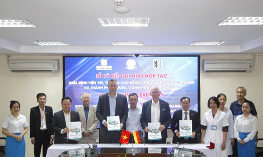 Bệnh viện 199 Ký kết hợp tác với Thành phố Leigzip về y khoa. Ảnh: Sông Hàn