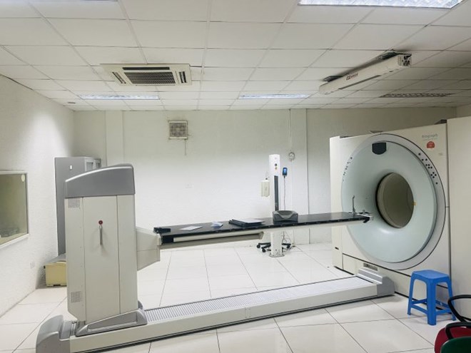 Đã có thời điểm máy móc, thiết bị đắp chiếu, thiếu thuốc tại Bệnh viện Bạch Mai khiến quá trình khám chữa bệnh gặp nhiều khó khăn. Ảnh: Lệ Hà
