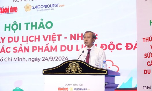 Ông Huỳnh Thanh Nhân, Thành ủy viên, Phó Chủ tịch Hội đồng nhân dân TPHCM, Chủ tịch Hội hữu nghị Việt Nam - Nhật Bản TPHCM chia sẻ tại hội thảo. Ảnh: Nguyễn Đăng