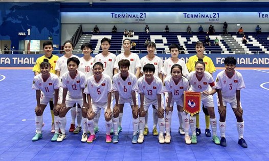 Tuyển futsal nữ Việt Nam thắng trận ra quân giải giao hữu NSDF Women’s Futsal Championship 2024 diễn ra tại Thái Lan. Ảnh: VFF