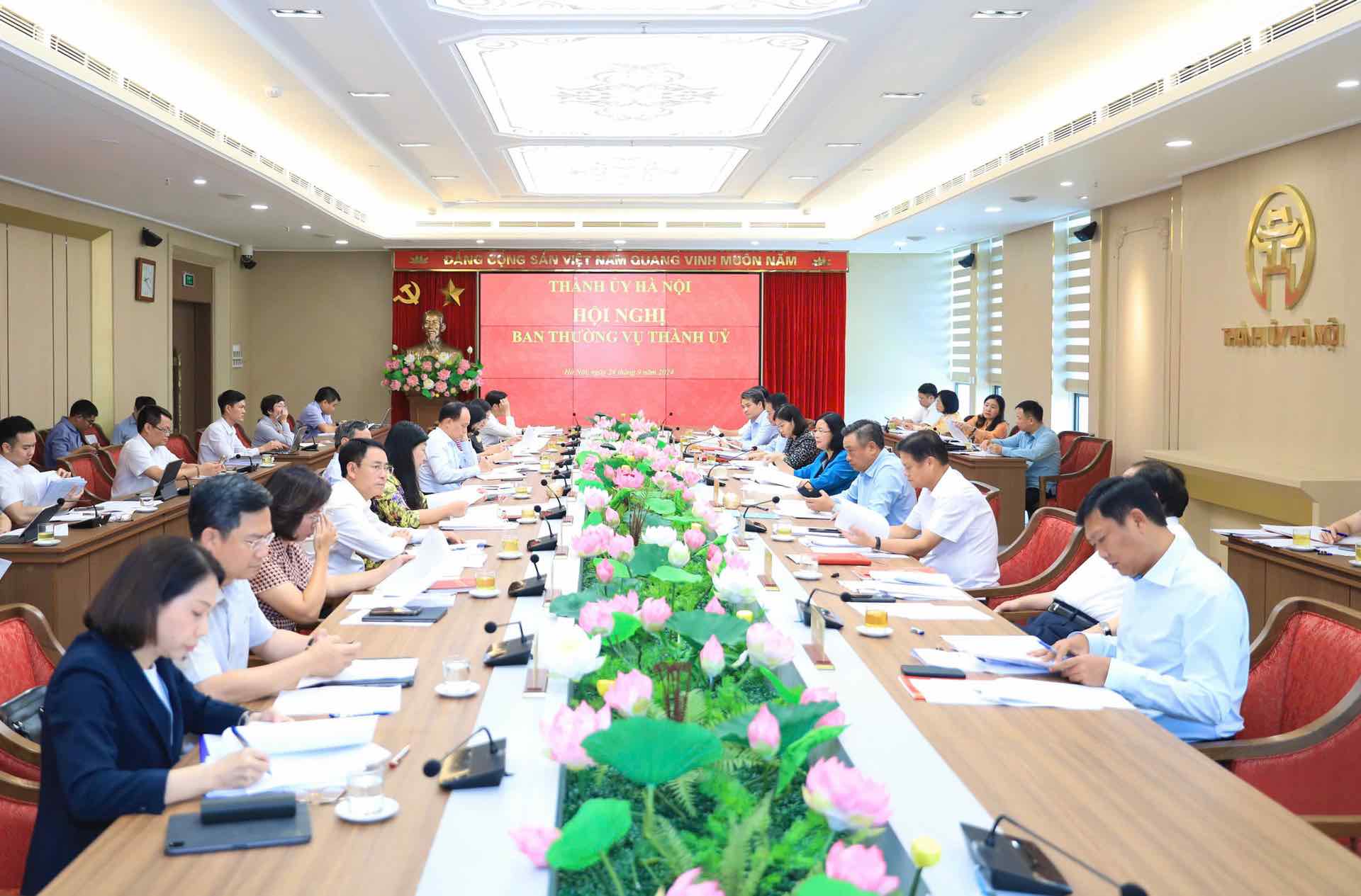 Ban Thường vụ Thành ủy Hà Nội chỉ đạo dừng bắn pháo hoa dịp kỷ niệm 70 năm Ngày Giải phóng Thủ đô. Ảnh: Quang Thái