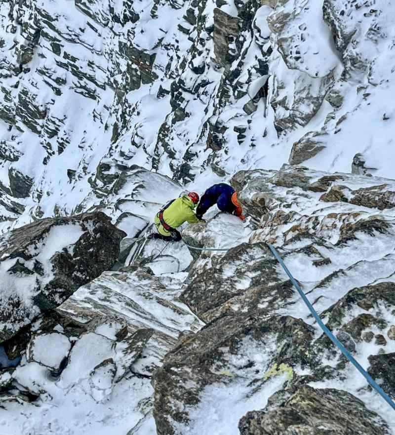 Cuoc giai cuu dien ra trong 14 tieng o dia hinh kho khan. Anh: Air Zermatt