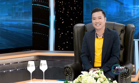 Cựu danh thủ Hồng Sơn tại "Kính đa chiều". Ảnh: NSX.