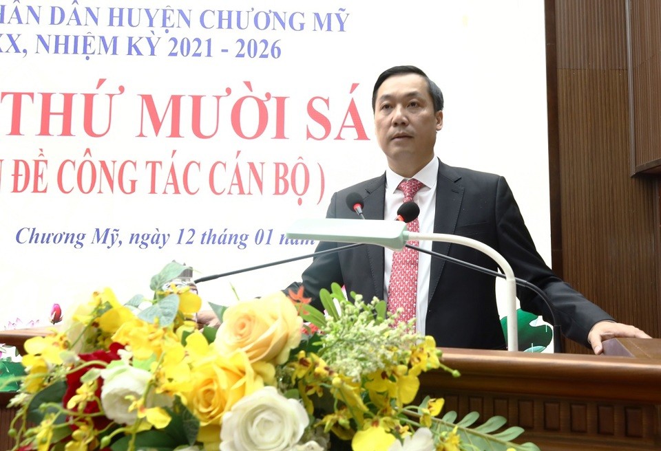 Disciplinary reprimand for Mr. Nguyen Anh Duc - Chairman of the People's Committee of Chuong My district (Hanoi). Photo: Tran Thu