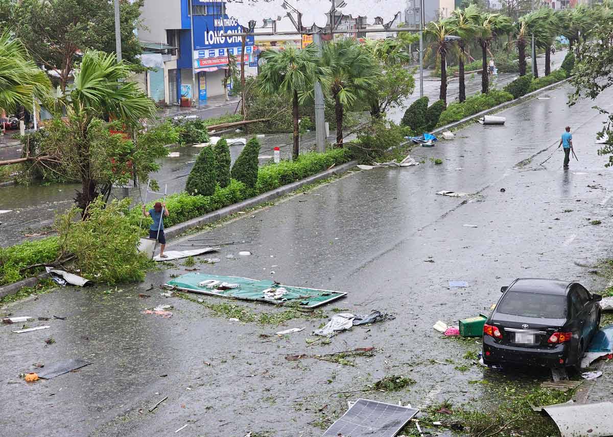 Bão số 3 ảnh hưởng đến giao thông trên Quốc lộ 18 đoạn qua phường Hồng Hà, TP Hạ Long, tỉnh Quảng Ninh (ảnh chụp ngày 7.9) Ảnh: Đoàn Hưng