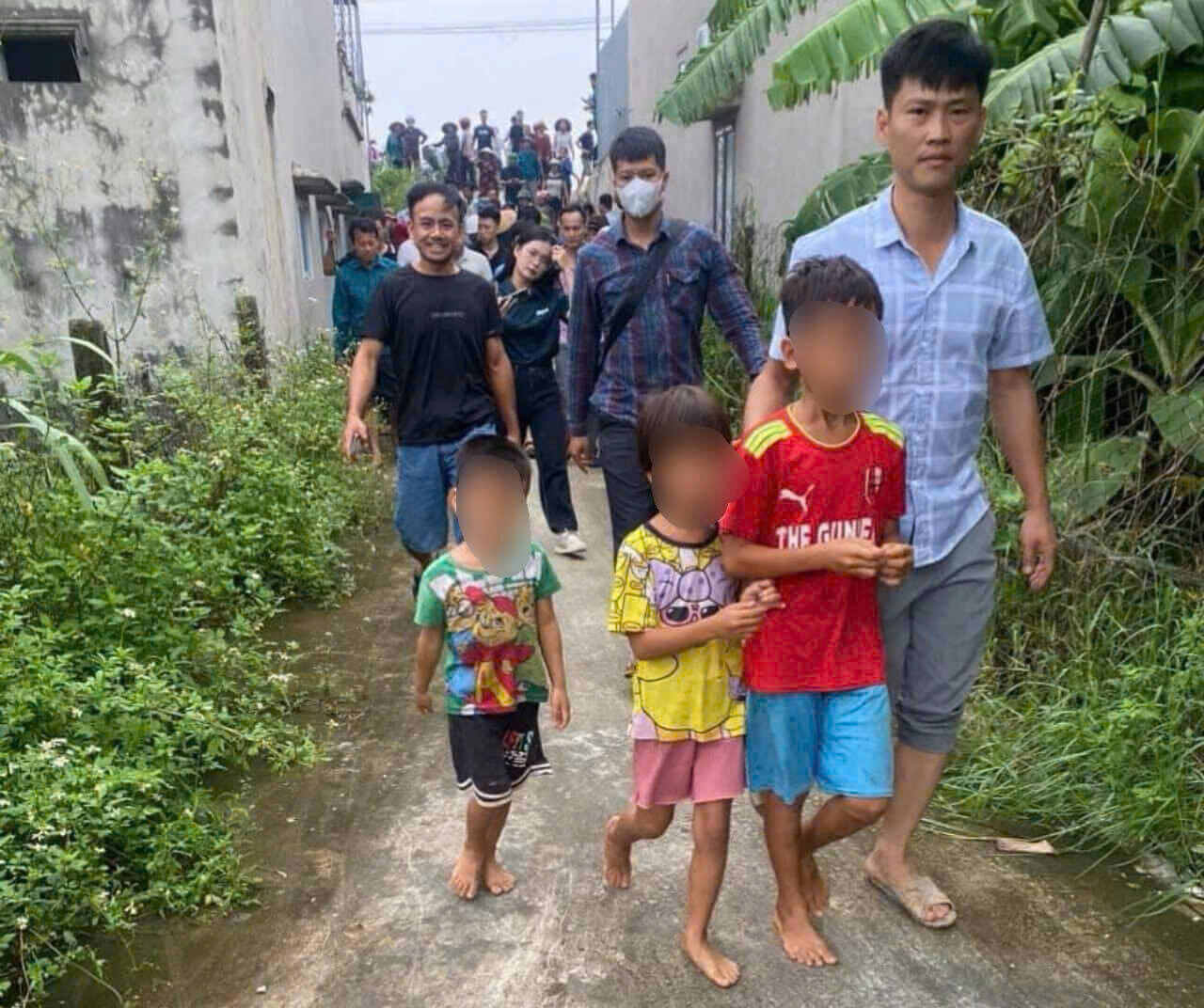 3 cháu bé mất tích nhiều ngày được lực lượng chức năng tìm thấy trong tình trạng an toàn. Ảnh: Công an Kim Sơn