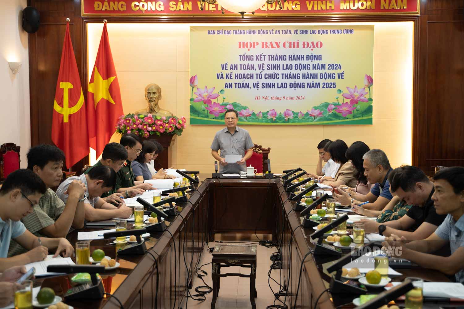 Conference to summarize the Month of Action on Occupational Safety and Hygiene in 2024. Photo: Phu Den