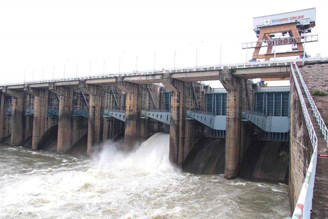Tri An Hydropower Reservoir releases floodwaters in Dong Nai. Photo: HAC