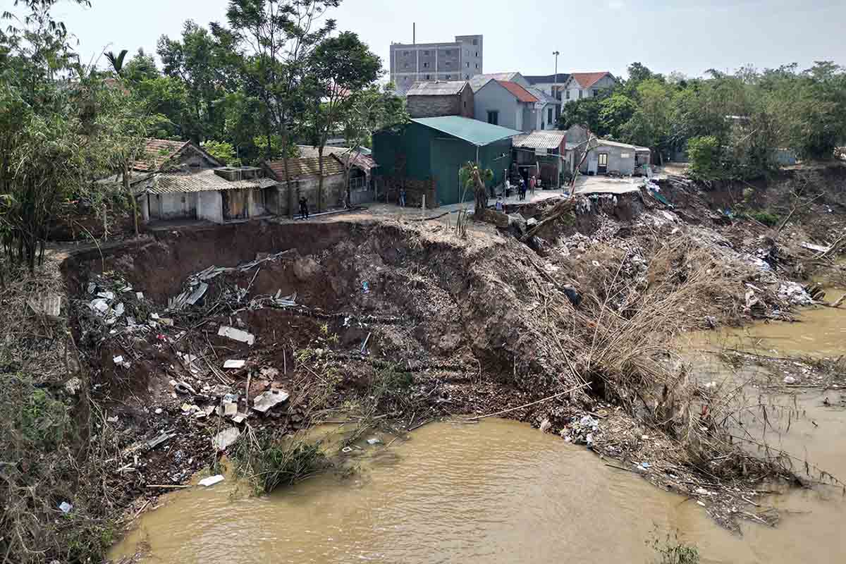 Chinh quyen dia phuong dang len phuong an khac phuc tinh trang tren. Anh: Huu Chanh