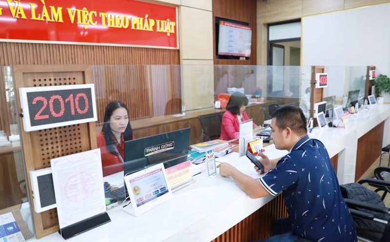 The evaluation of cadres, civil servants and public employees will be based on the results of digital transformation and administrative procedures. Photo: Do Tam