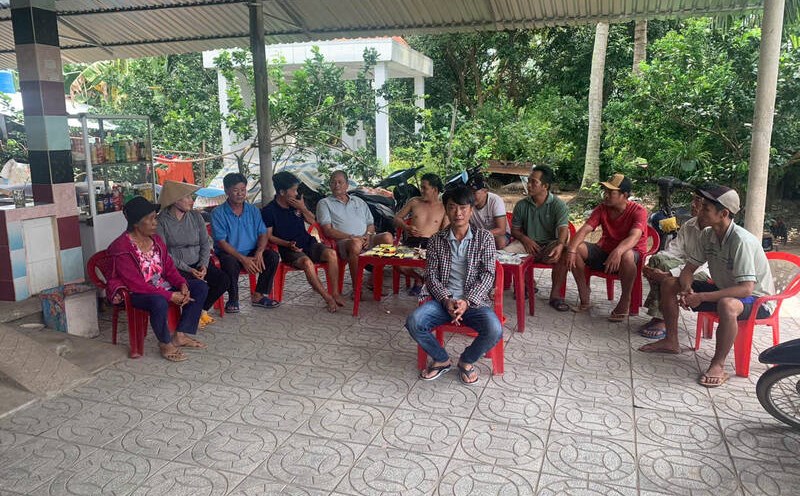 Caught 12 people gambling at a beverage shop. Photo: Provided by the police