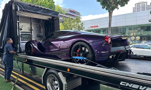 Siêu xe Ferrari LaFerrari của Hoàng tử bang Johor (Malaysia) xuất hiện tại Singapore. Ảnh: Supercar In VietNam