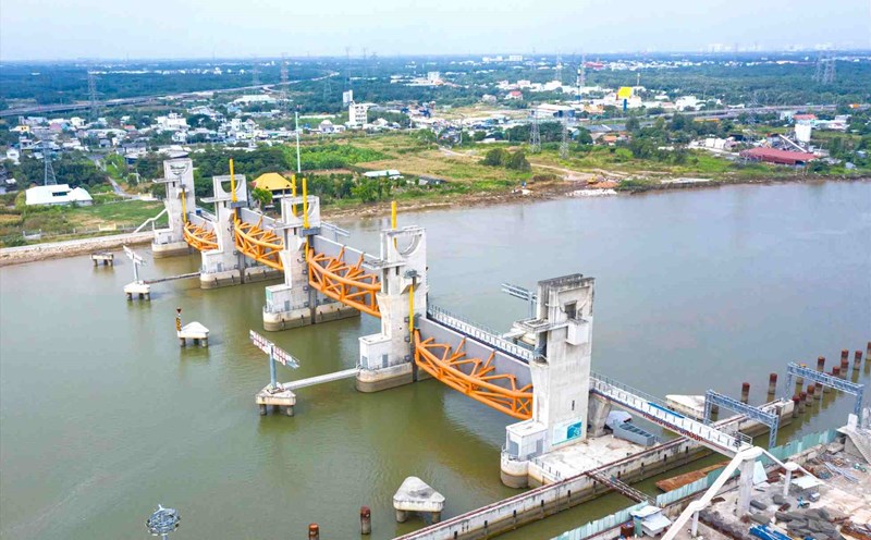 The Muong Chuoi tidal sluice (Nha Be district, Ho Chi Minh City) is the largest of the project. Photo: Minh Quan