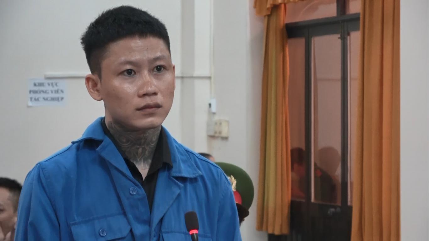 After hallucinating while using drugs, the defendant used a knife to slash his grandfather to death. Photo: Van Vu