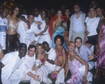 The “white parties” attracted the participation of famous guests. Photo: Page Six