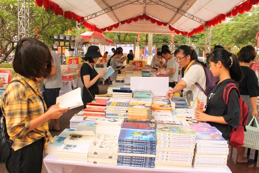 Many interesting activities at Hanoi Book Fair 2024. Photo: Thanh Huong
