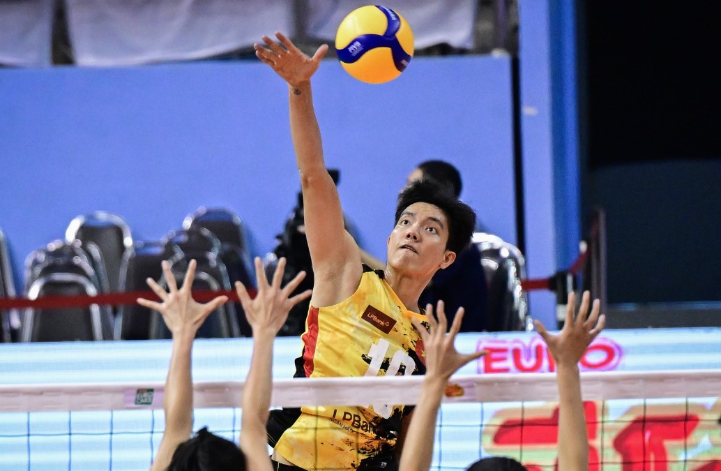 Đối chuyền Bích Tuyền ghi 100 điểm sau 4 trận đấu tại giải châu Á. Ảnh: AVC
