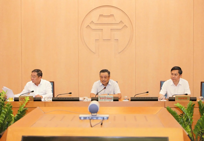 Chủ tịch UBND TP Hà Nội Trần Sỹ Thanh chủ trì phiên họp. Ảnh: Hanoi.gov