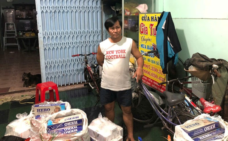 Arrest of Nguyen Huu Tam with evidence. Photo: Provided by the police