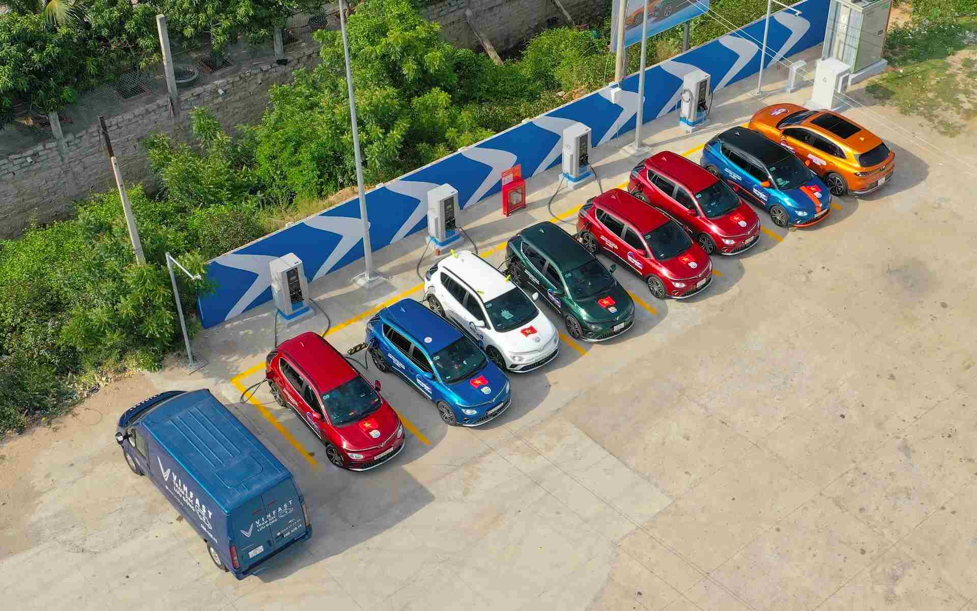 The need for charging stations is becoming increasingly urgent, requiring early solutions to promote the development of electric vehicles in Vietnam. Photo: Vinfast