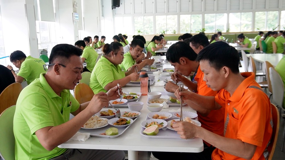 Many benefits for workers thanks to the efforts of the Trade Union. Photo: Ngoc Anh.