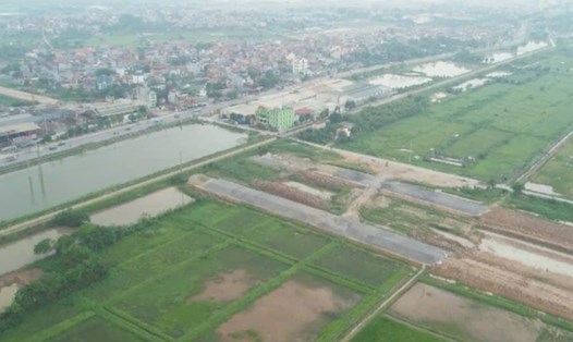 Hà Nội sẽ công khai người đấu giá đất cao bất thường rồi bỏ cọc. Ảnh: Linh Trang