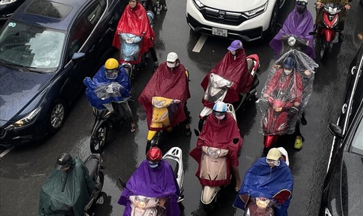 Dự báo khả năng Bắc Bộ có mưa và giảm nhiệt trong ngày 1.10 do không khí lạnh. Ảnh: Tùng Giang