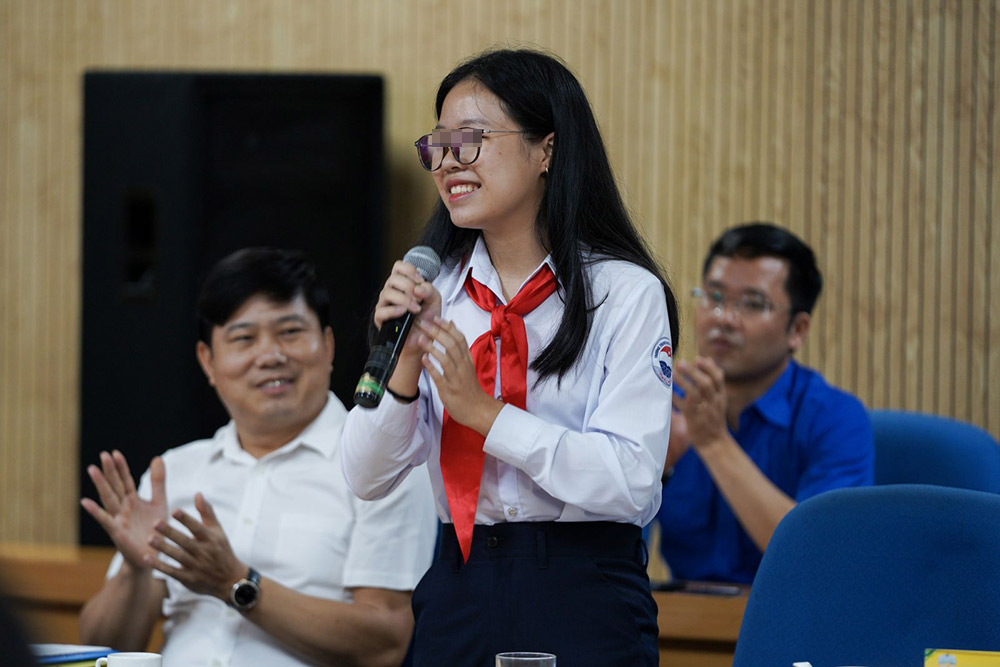 Em Nguyen Thuy Tien (lop 9C, truong THCS Nguyen Trai, huyen Vinh Linh, tinh Quang Tri). Anh: Trong Hieu