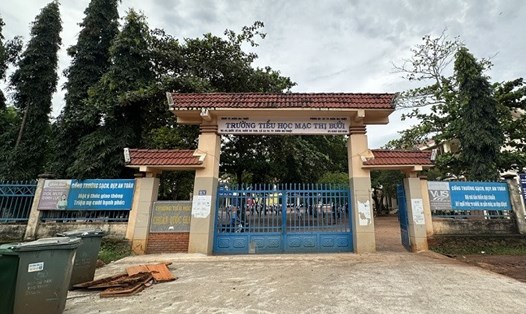 Trường Tiểu học Mạc Thị Bưởi  đã chậm đóng bảo hiểm y tế cho hàng chục học sinh. Ảnh: Uy Nguyễn