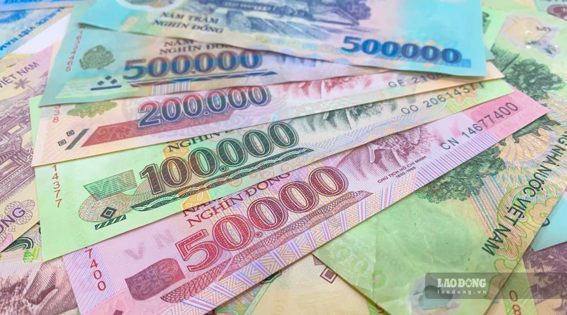 Lãi suất tiết kiệm MBBank đang áp dụng cho khách hàng cá nhân trong khoảng 0,1 - 5,7%/năm. Ảnh minh họa: Trà My