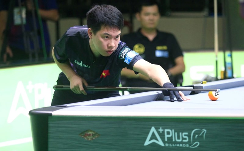 Billiard player Luong Duc Thien defeated the qualifying round champion to advance to the 2024 Ho Chi Minh City Open 9-ball Billiards Pool Tournament. Photo: Phong Le