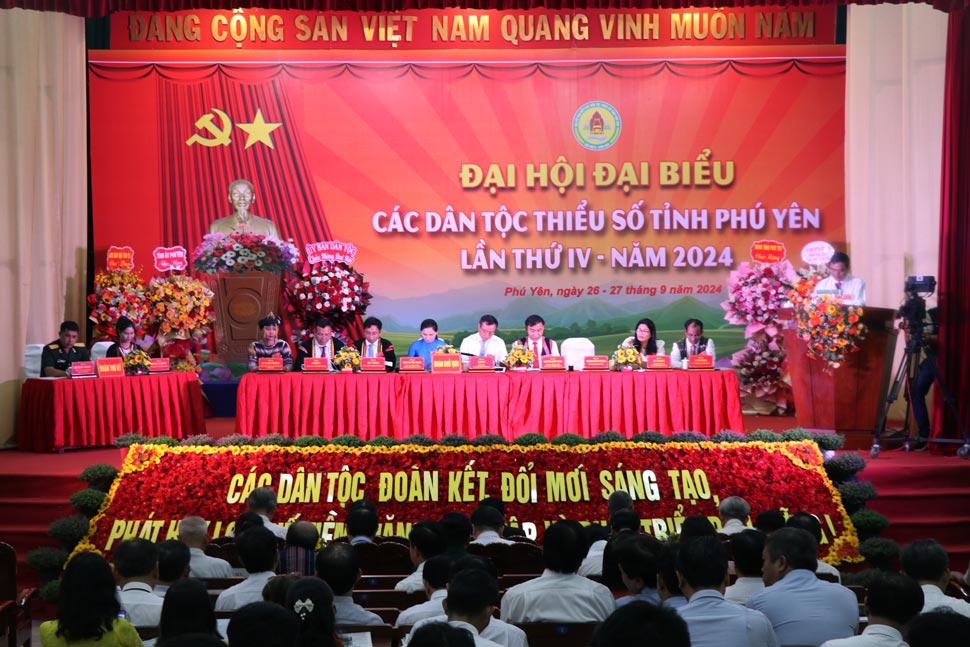 Quang canh dai hoi. Anh: Tuong Anh