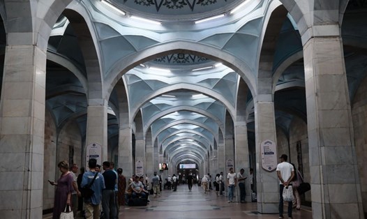 Ga Alisher Navoi (Uzbekistan) kết hợp nét đẹp của kiến trúc Hồi Giáo cùng kiến trúc Liên Xô cũ.