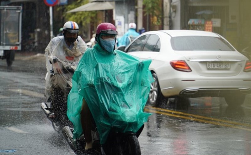 Weather Forecast Ho Chi Minh City has showers and thunderstorms in some places in the evening. Photo: Ngoc Le