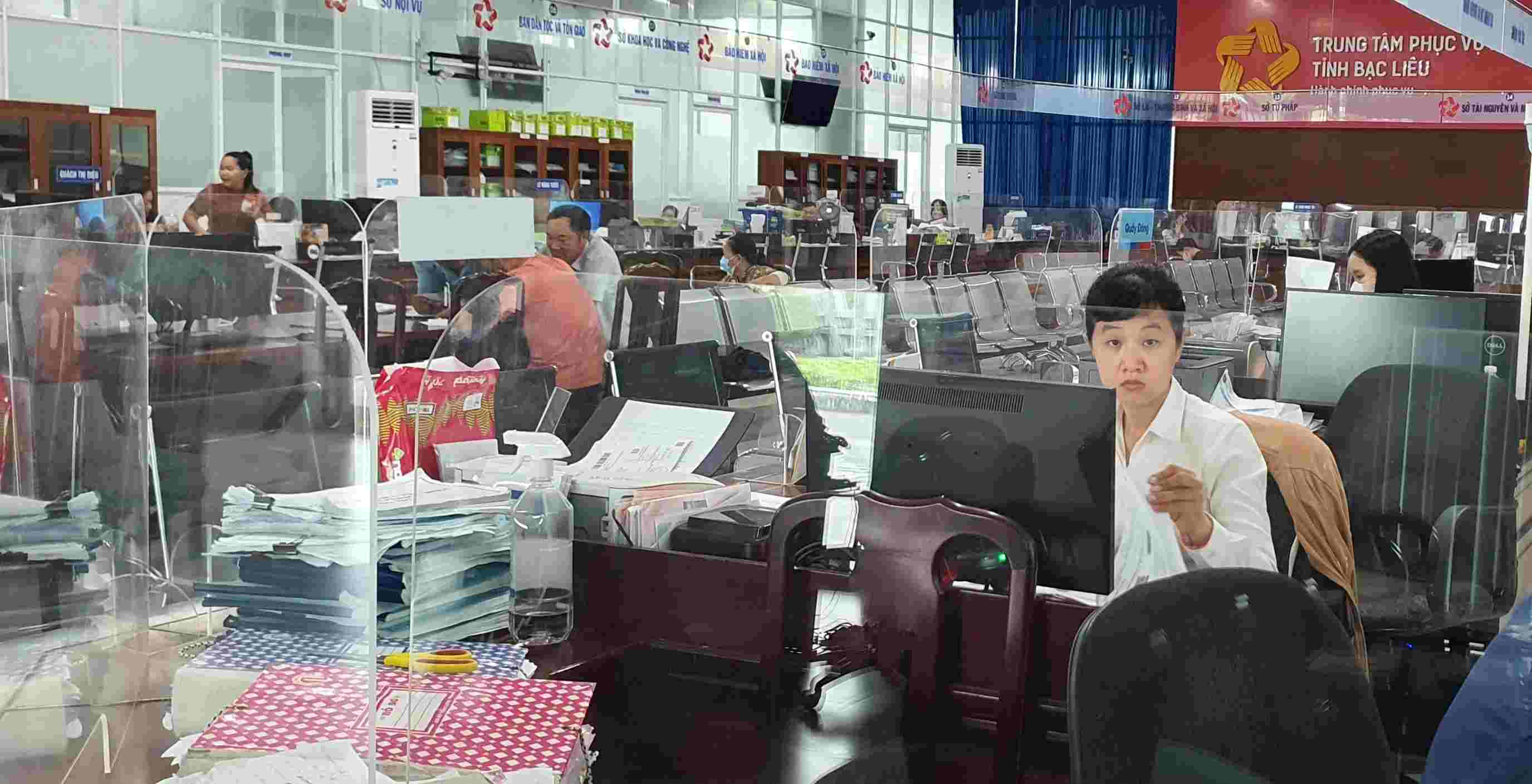 Trung tâm giải quyết hành chính công tỉnh Bạc Liêu. Ảnh: Nhật Hồ