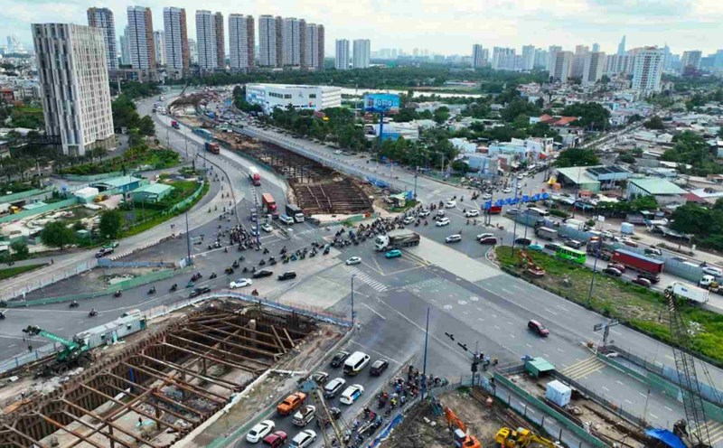 An Phu Interchange Project (HCMC) - a key project is still behind schedule. Photo: Anh Tu