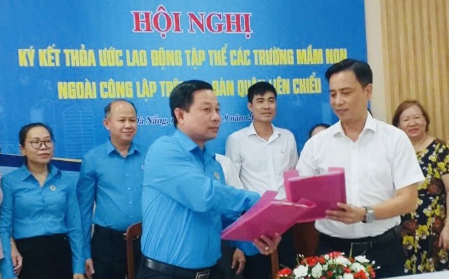 LĐLĐ TP Đà Nẵng ký kết TƯLĐTT các trường mầm non ngoài công lập trên địa bàn quận Liên Chiểu. Ảnh: Tường Minh