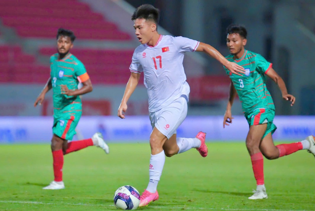 U20 Vietnam won 4-1 against U20 Bangladesh. Photo: Pham Thach
