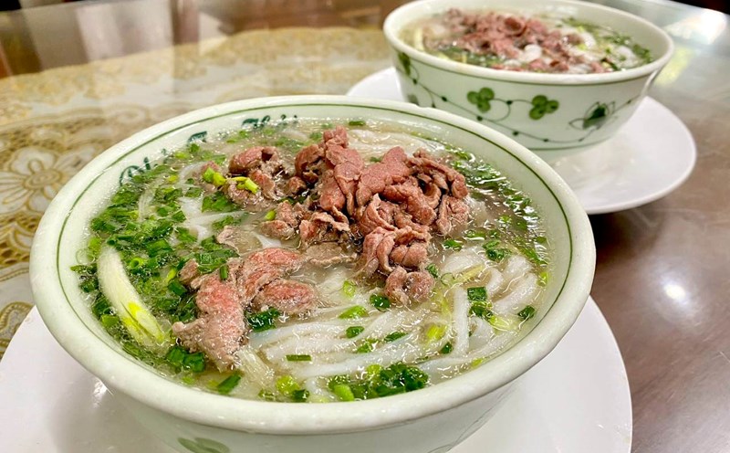 A full bowl of rare beef pho at the restaurant. Photo: Minh Thuong