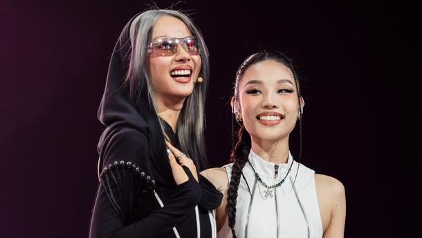 Who is the contestant considered the controversial 