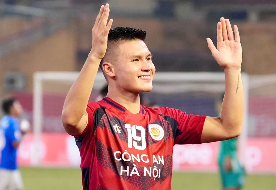 Midfielder Nguyen Quang Hai of Hanoi Police team. Photo: CAHN FC