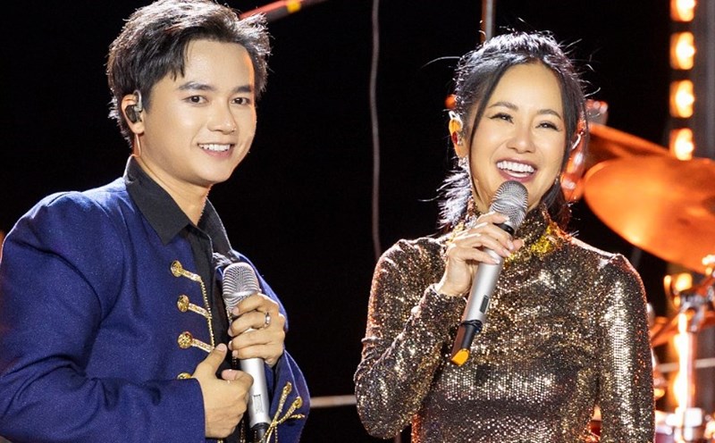 Hong Nhung and Bui Cong Nam sing a duet for the first time. Photo: Organizer