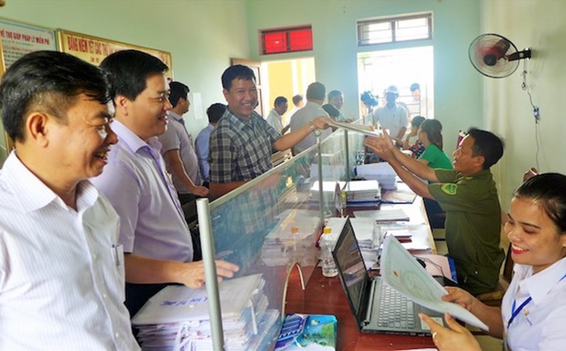 The allowance of the Vice Chairman of the Veterans Association of a commune in Binh Dinh is calculated based on the basic salary. Illustration photo: Ministry of Home Affairs