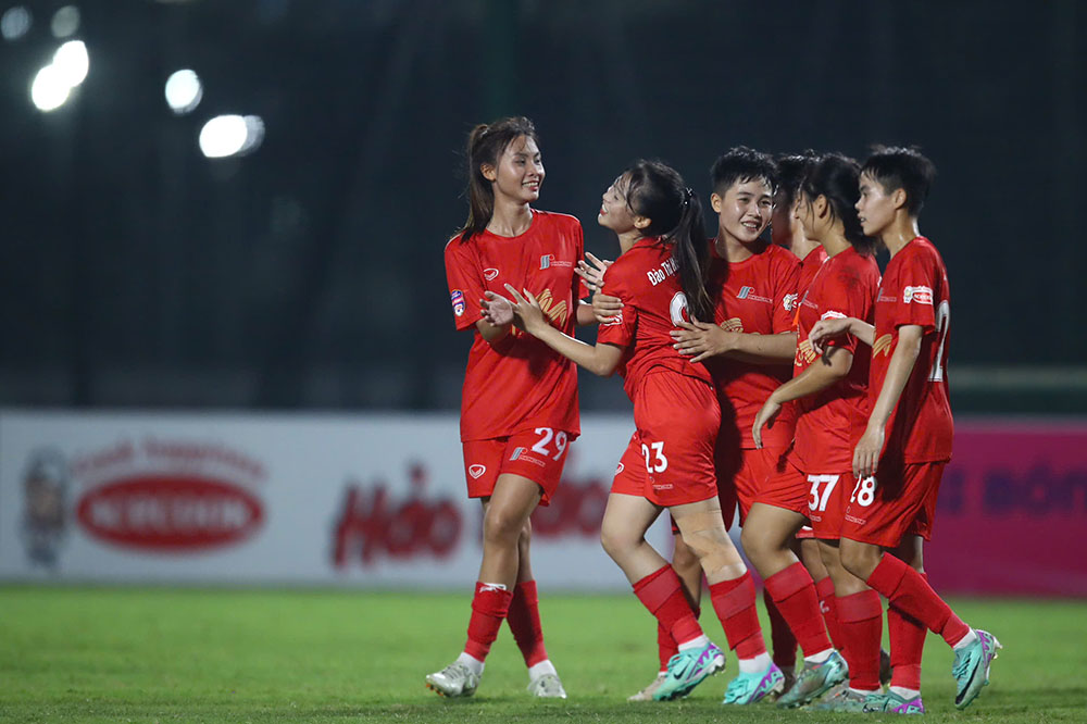 Phong Phu Ha Nam continues to lead the rankings of the 2024 National U19 Women's Tournament. Photo: VFF