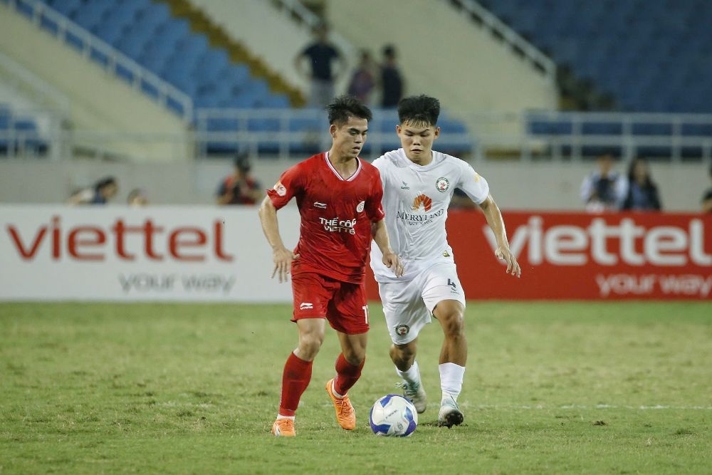 Moi no luc cua The Cong Viettel deu bat thanh. Chung cuoc, doan quan cua huan luyen vien Nguyen Duc Thang nhan that bai 0-1 truoc Binh Dinh.