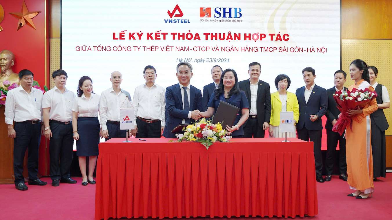 Lễ ký kết thỏa thuận hợp tác đánh dấu bước tiến quan trọng, thắt chặt hơn mối quan hệ sâu rộng giữa SHB và VNSTEEL. Ảnh: SHB