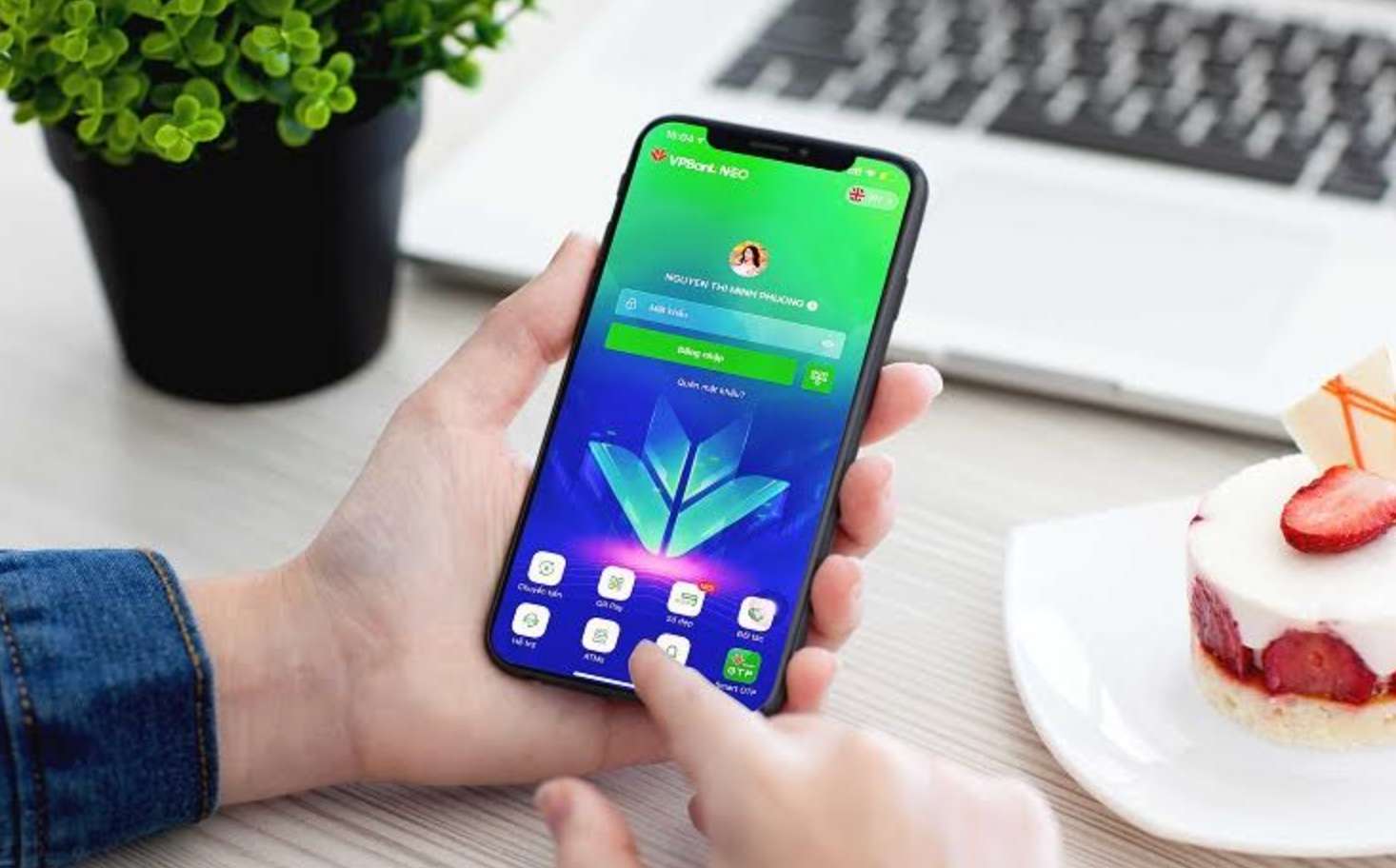 VPBank builds a feature to automatically warn or block deposits into accounts suspected of fraud. Photo: VPBank