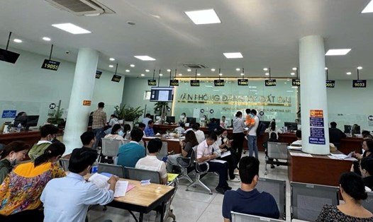 Tính đến nay, chỉ còn tồn khoảng gần 9.000 bộ hồ sơ đất đai, gồm cả số hồ sơ thuế đất mới lẫn cũ còn tồn. Ảnh: Bảo Chương